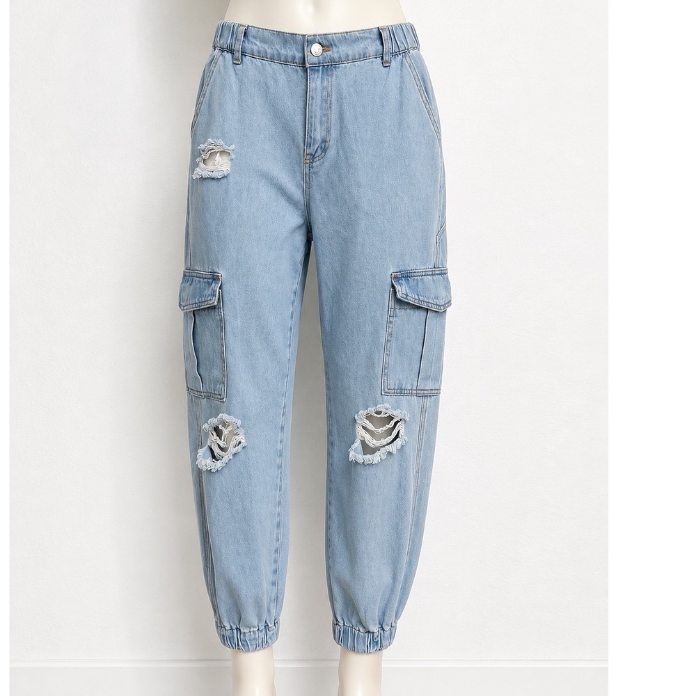 Forever 21 Light Wash Distressed Denim Cargo Joggers Ripped Jeans Size 29